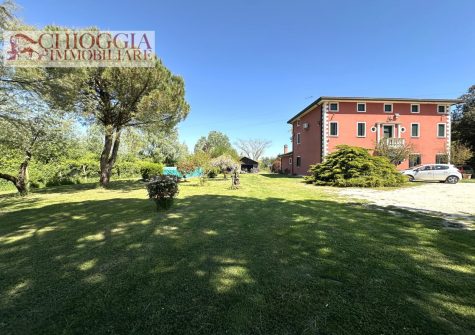 RIF.52 – VILLA VENETA CON GRANDE PARCO E ACCESSO AI CANALI