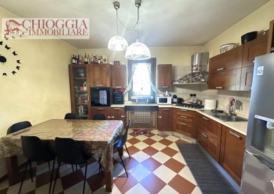 RIF.52 - VILLA VENETA CON GRANDE PARCO E ACCESSO AI CANALI